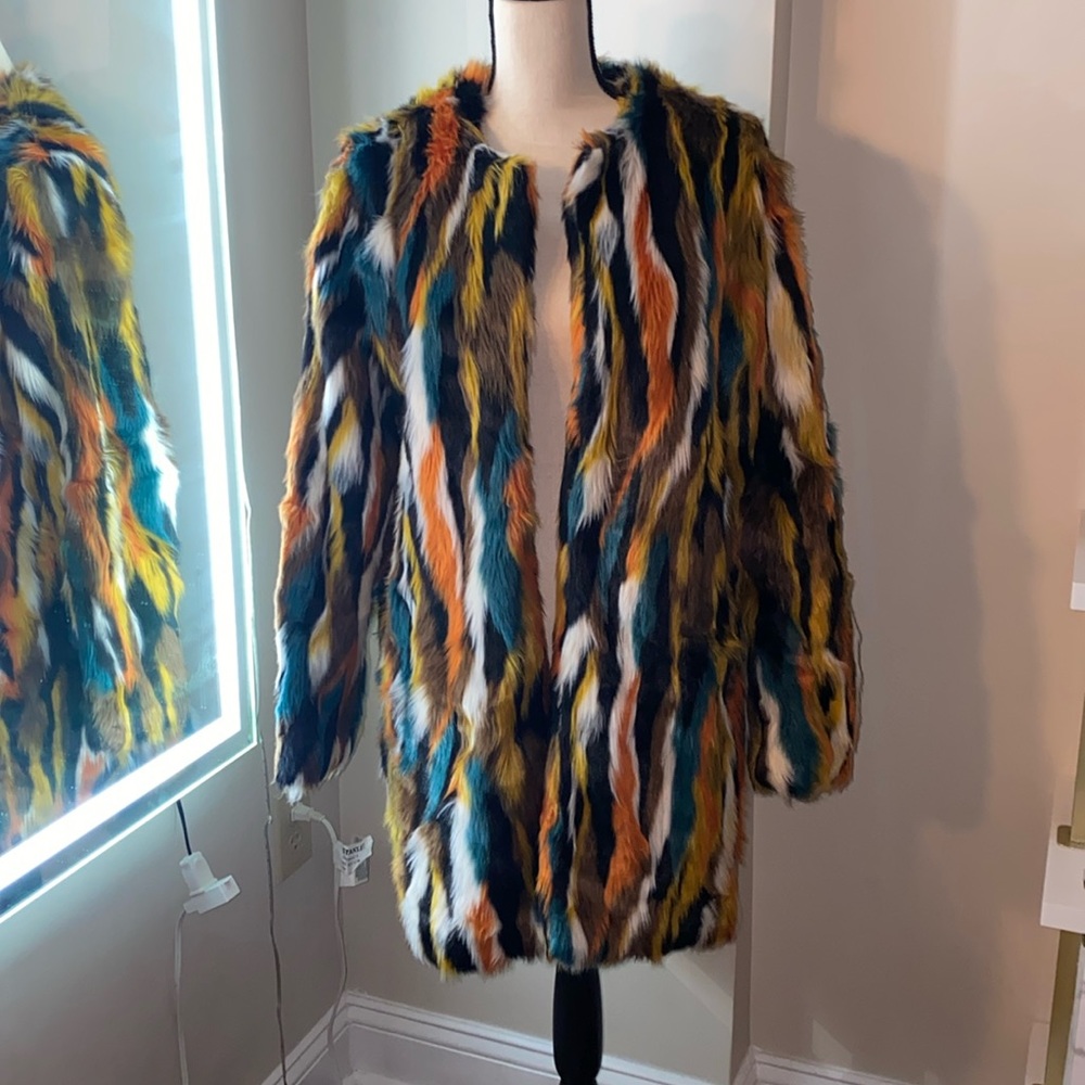 FOREVER 21 FAUX FUR JACKET